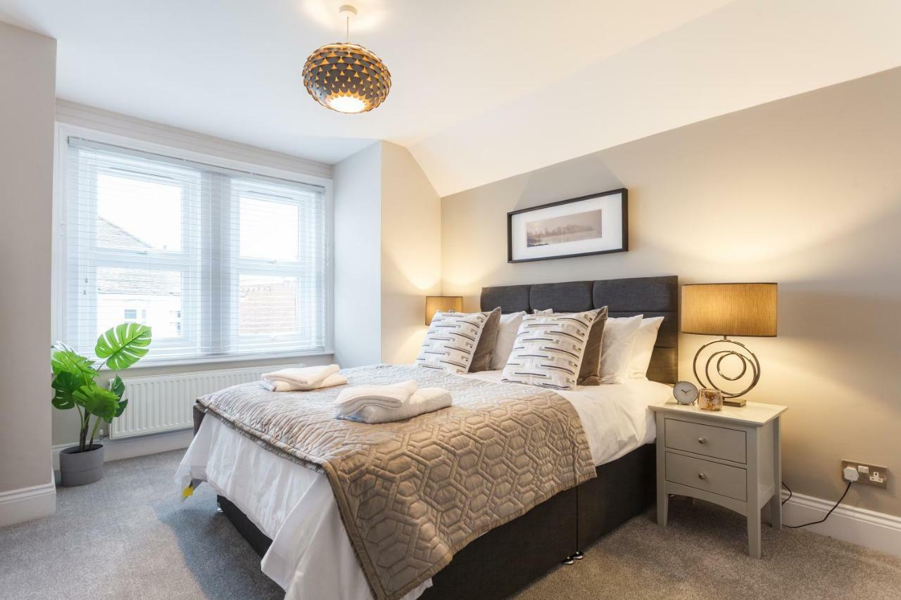 Stylish Town Centre House - 300Mbps, Parking & Sunny Decking Apartamento Bournemouth Exterior foto