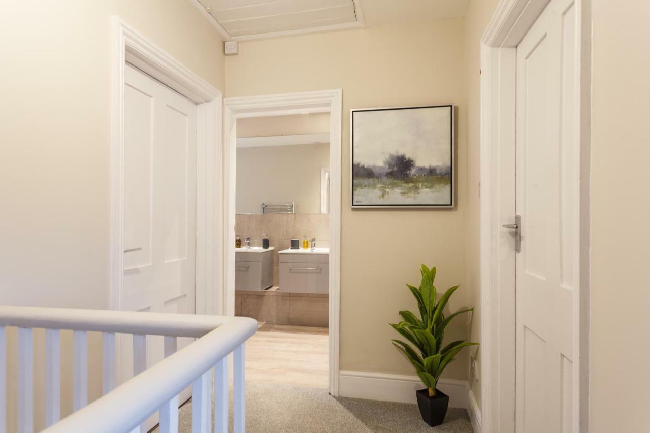 Stylish Town Centre House - 300Mbps, Parking & Sunny Decking Apartamento Bournemouth Exterior foto