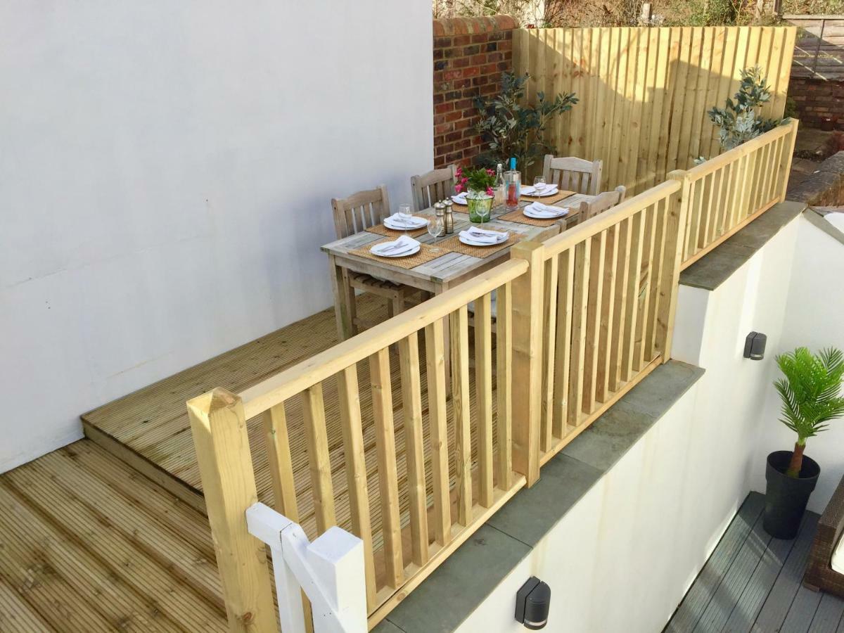 Stylish Town Centre House - 300Mbps, Parking & Sunny Decking Apartamento Bournemouth Exterior foto