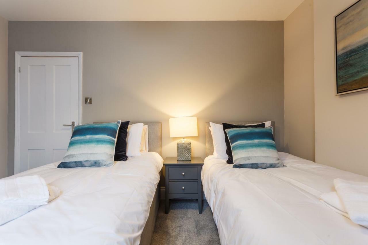 Stylish Town Centre House - 300Mbps, Parking & Sunny Decking Apartamento Bournemouth Exterior foto