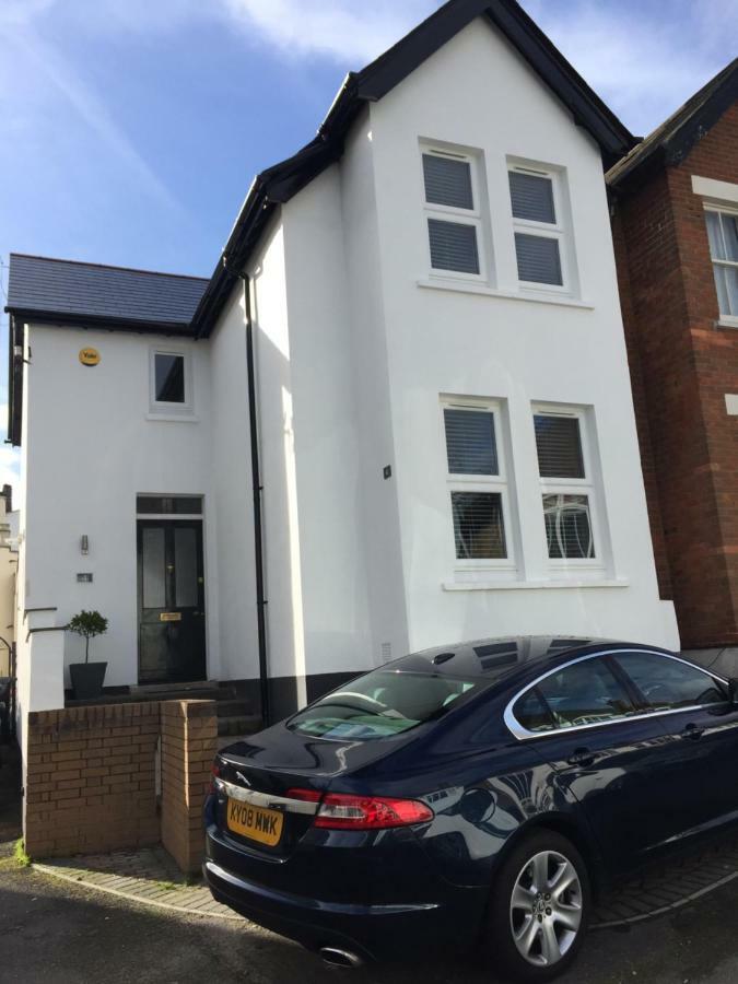 Stylish Town Centre House - 300Mbps, Parking & Sunny Decking Apartamento Bournemouth Exterior foto